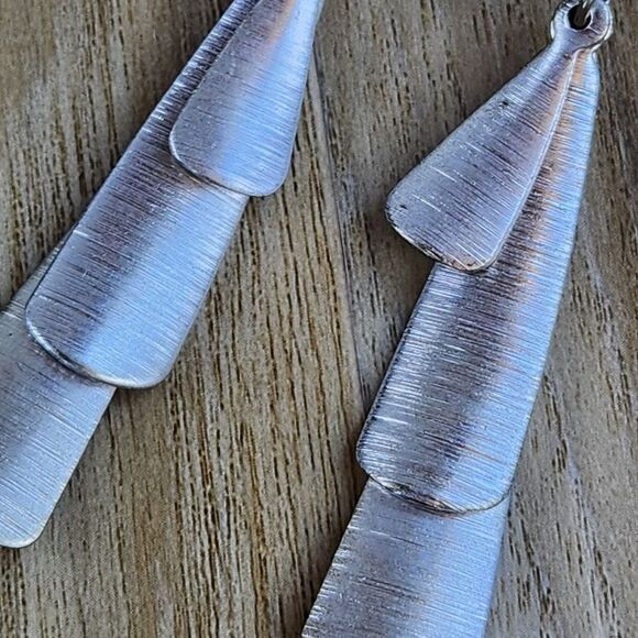 🩵Premier "Beach Glass" Silver Plated Dangling Earrings - Picture 6 of 7